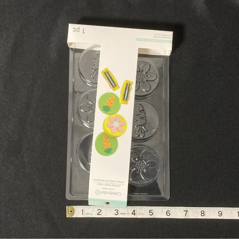 ⭐️ Celebrate It Spring Easter Plastic Cookie Candy Mold
